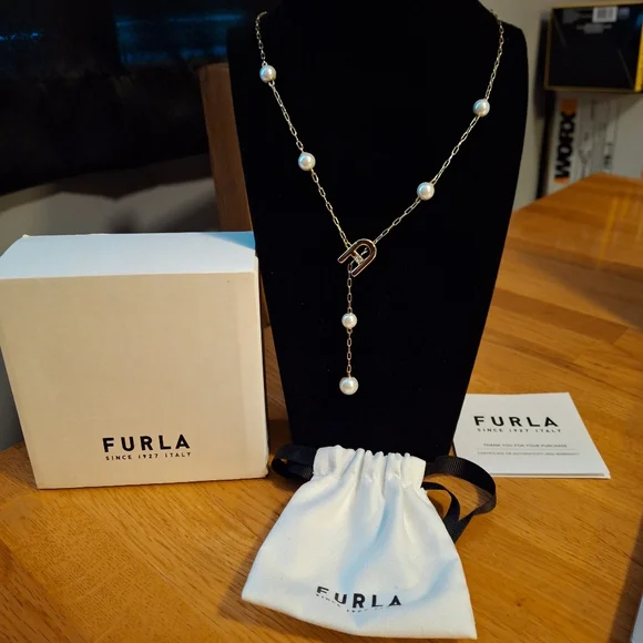 Furla Arch Pearl Necklace With Dustbag and Box Full Inclusion NWT - Picture 4 of 13